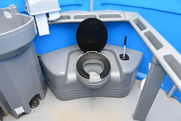 Best Portable restroom solutions  in Pardeeville, WI